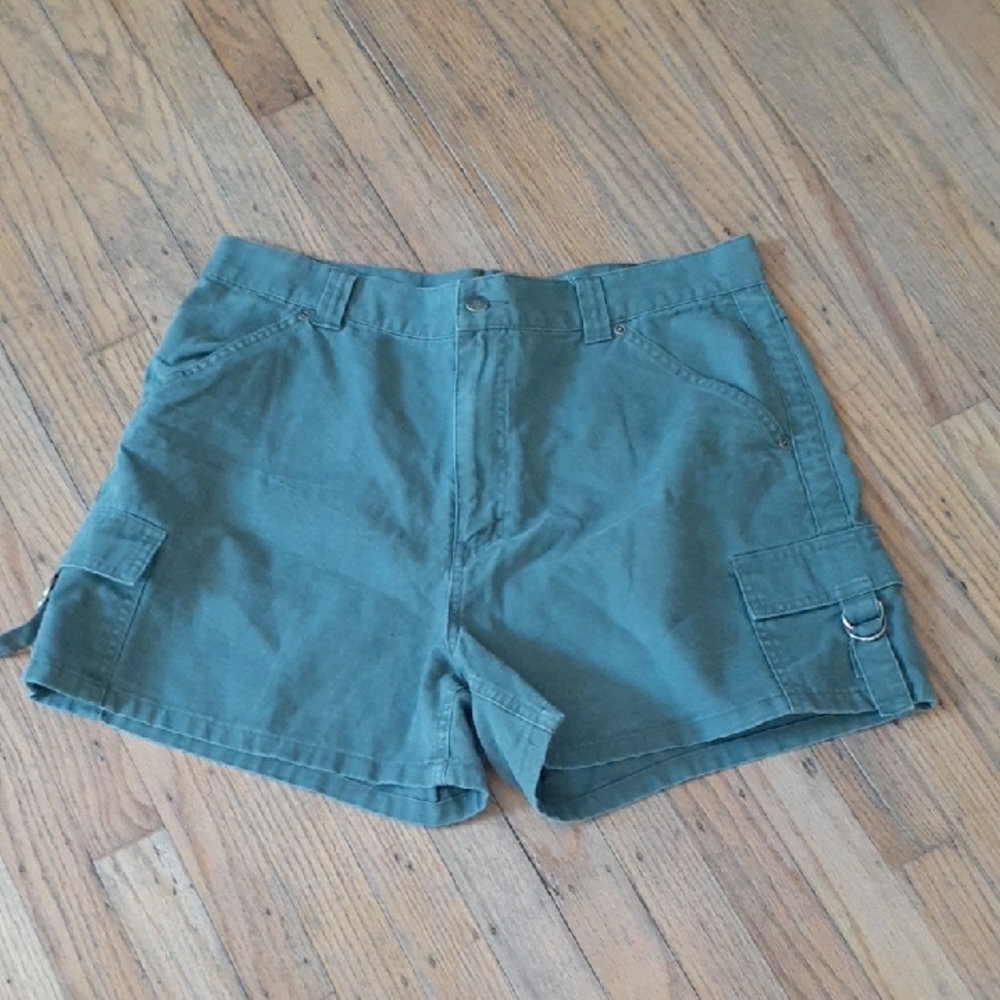 Lee Green Cargo Shorts with Relaxed Fit